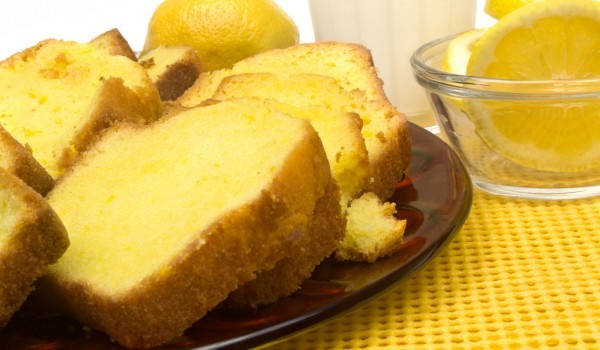 Лимонов кекс с извара
