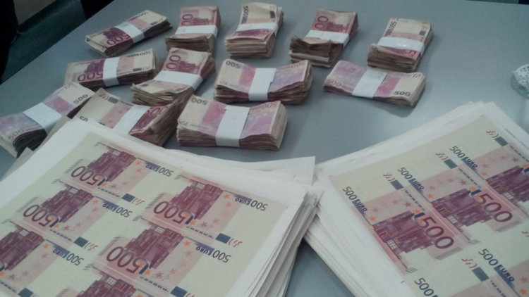 Осуетиха пласирането на 14 милиона фалшиви евро  