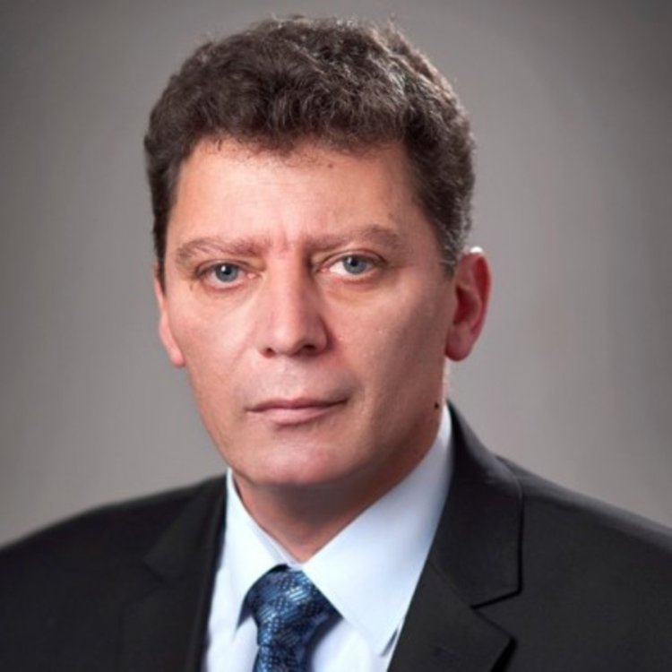 Министър с ултиматум към АПИ за затворения тунел ”Ечемишка”
