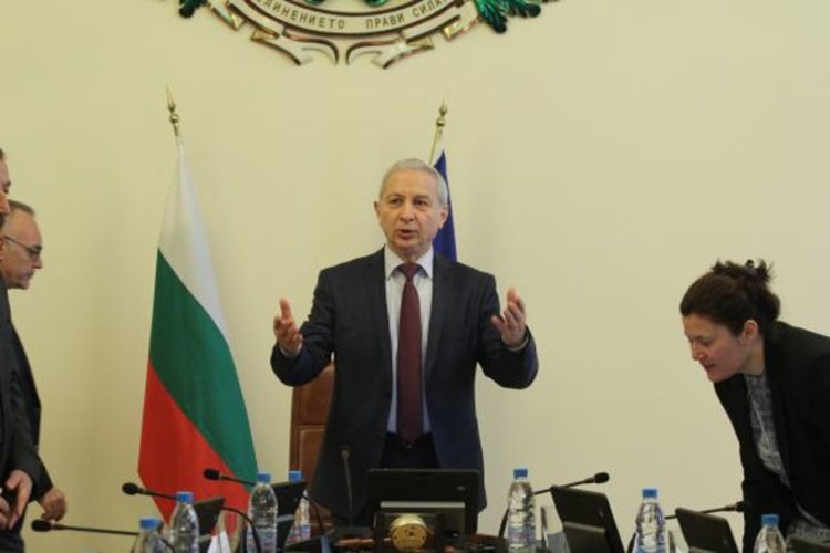 Двама от АПИ си отиват заради инцидента в "Ечемишка"