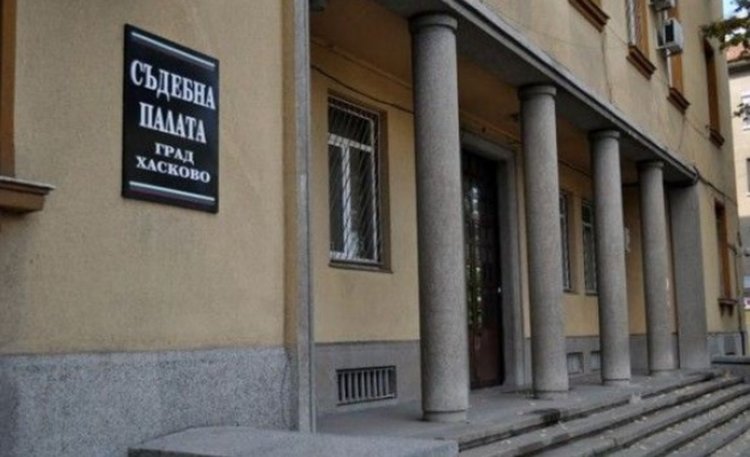 Постоянен арест за пенсионера, изнасилил 13-годишна