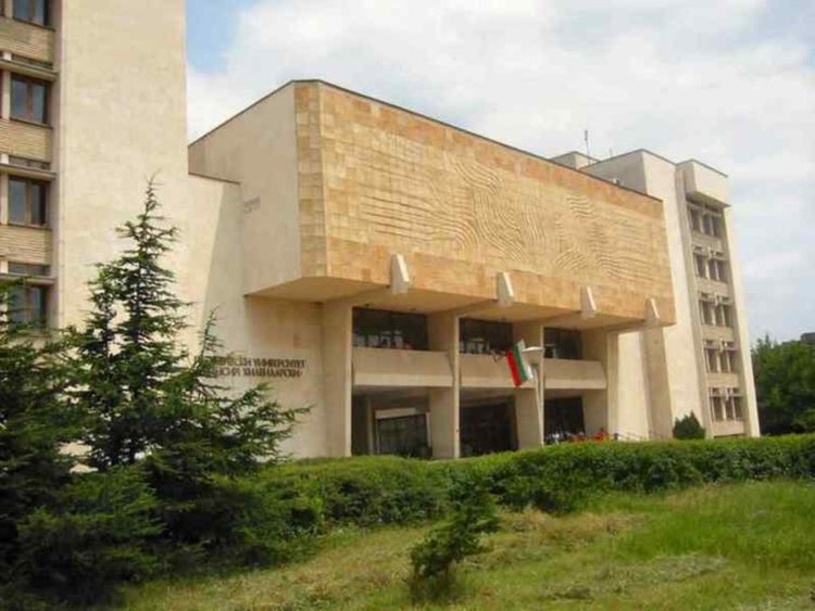 Авторите на най-добрите есета в конкурс на ПУ "Паисий Хилендарски" стават студенти без изпит