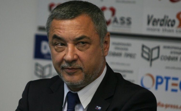 Валери Симеонов иска турският посланик да бъде отстранен