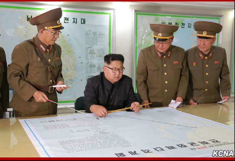 Ким Чен Ун получил от военните плана за атаките на остров Гуам (видео)