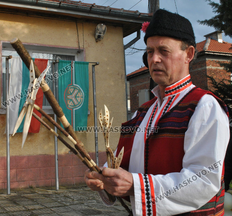 На Сирни Заговезни се иска прошка и се мятат чавги за здраве и плодородие 