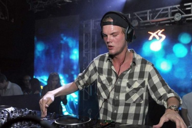 Почина известният диджей Avicii