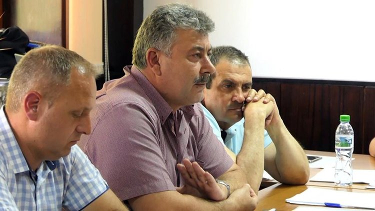 Ружди Салим оттегли наредбата за паркиране и се съгласи на обществено обсъждане