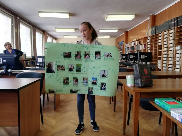 НЕА ГЕРМАНИКА и Регионалната библиотека със състезание по английски за Европейския ден на езиците