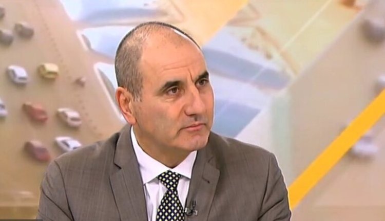 Цветанов май си отива. Но има нещо много по-важно