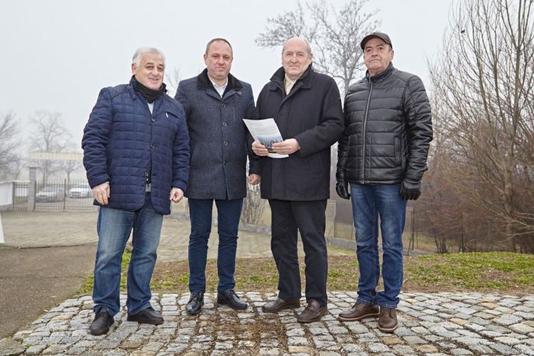 Михаил Касабов обеща да съдейства за ремонта на спортната база в Първомай
