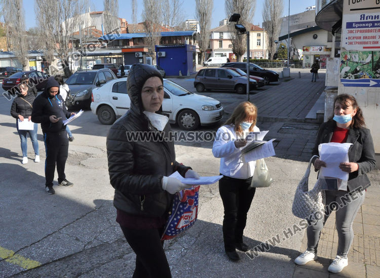 Безработни извиха опашка пред Бюрото по труда, регистрират по 60 на ден