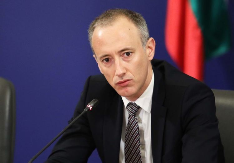 Красимир Вълчев: Няма да има удължаване на учебната година