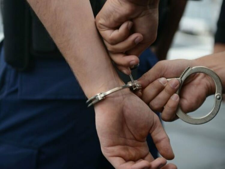 Задържаха хулиган, вилнял в първомайската болница