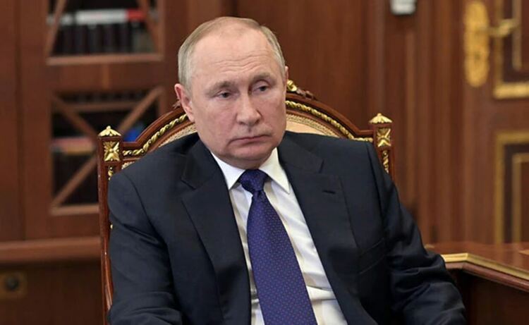 Паркинсонизъм, рак, деменция. Болен ли е Путин?