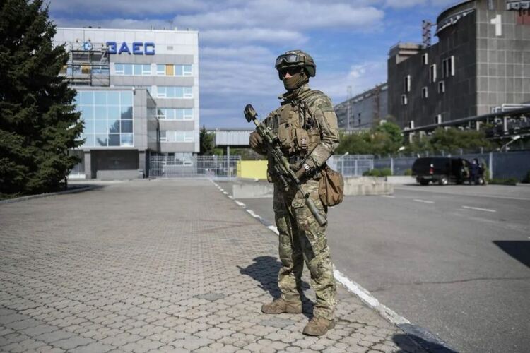 Руснаците изтеглят техниката си от Енергодар, представителите на Росатом са напуснали територията на АЕЦ 