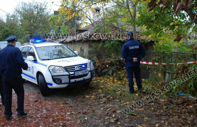 Откриха корозирал снаряд край автополигон