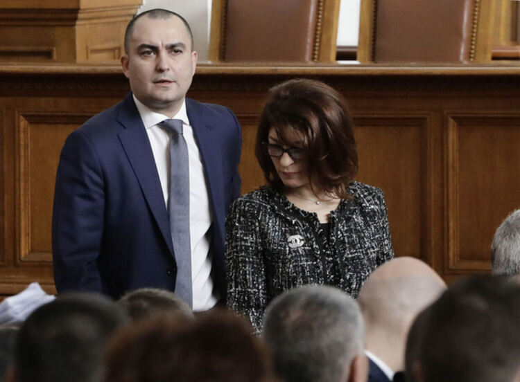 От ГЕРБ-СДС отговориха на "Демократична България" за еврозоната