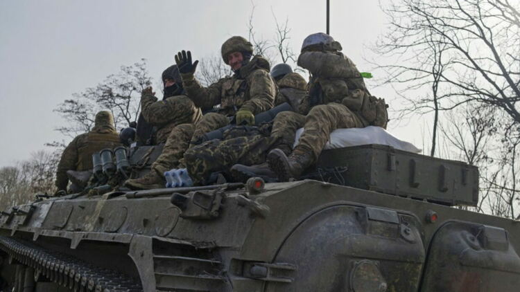 Боевете край Бахмут все повече се ожесточават. Украйна праща подкрепления