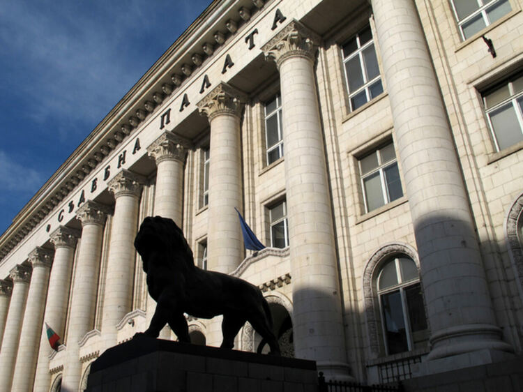 Внесоха в съда втори иск за 300 000 лева за разменените бебета
