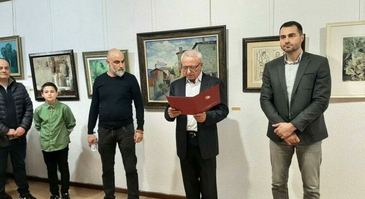 Творбите на Петър Видов привлякоха десетки в КДК-Смолян