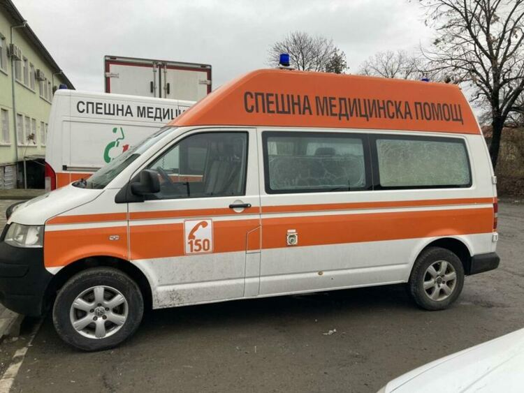 Протест и автошествие на медици и шофьори на линейки