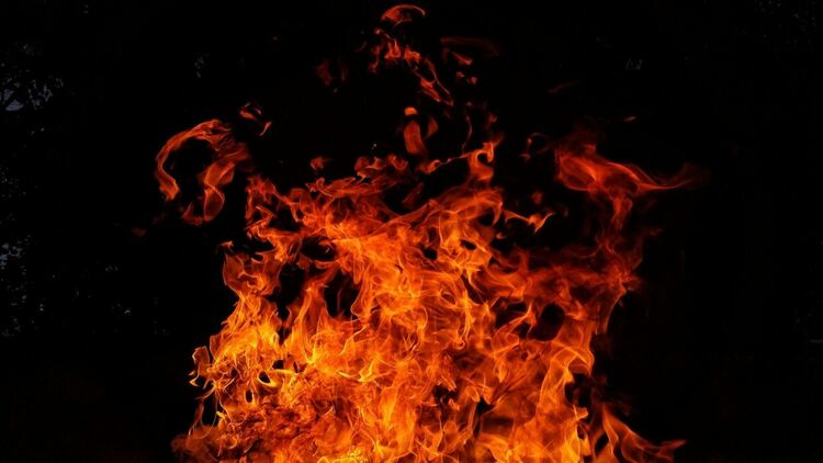 Пожар в сцената на бившия Дом на металурга е гасен от служители на РСПБЗН – Перник