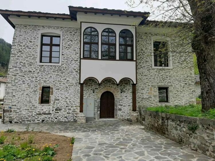 На връх 24 май откриват Музей-галерия в килийното училище на Широка Лъка