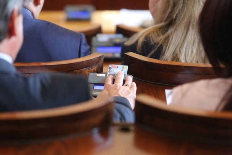 Парламентът създаде нова правна форма - Дружество с променлив капитал