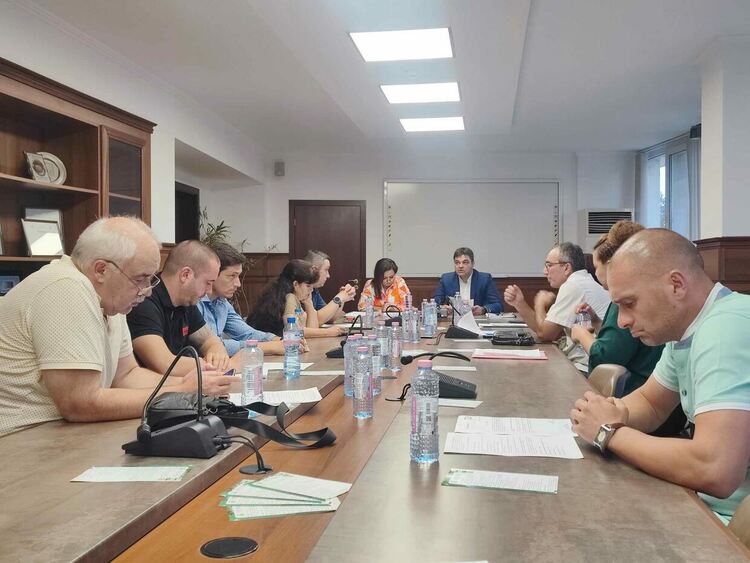 Парламентарно представените партии и коалиции проведоха консултациите за състава на ОИК - Димитровград