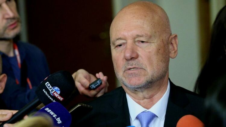 Тагарев: Дронът с бомба край Тюленово е от войната в Украйна