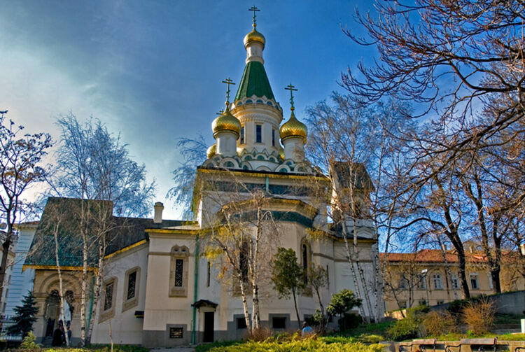 Колонка на редактора:Скандалът с Руската църква,като мъртво вълнение в България