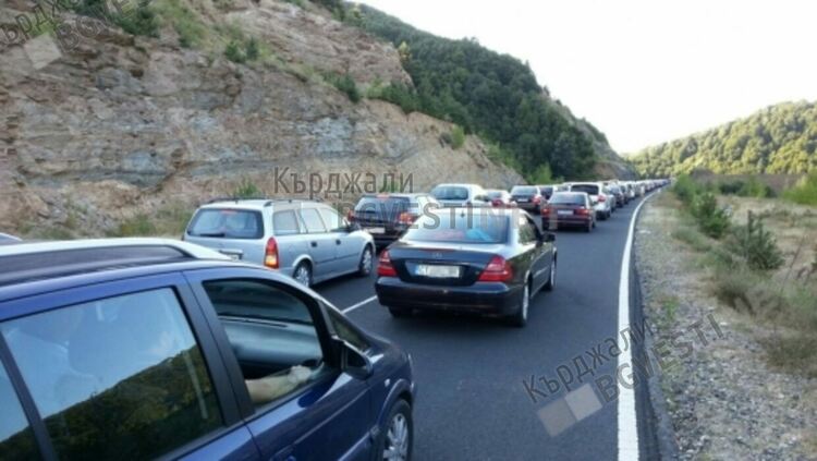 Пътуващите през Маказа могат да следят трафика в реално време