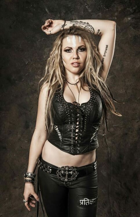  Kobra Paige представи  ново официално видео, „Thank You“.