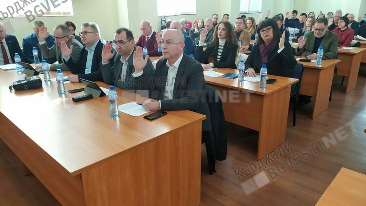 Местният парламент в Кърджали отпуска помощ за лечение на 11 тежко болни кърджалийци