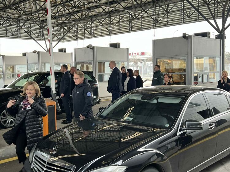 Три пъти увеличават служителите на Фронтекс по българските граници