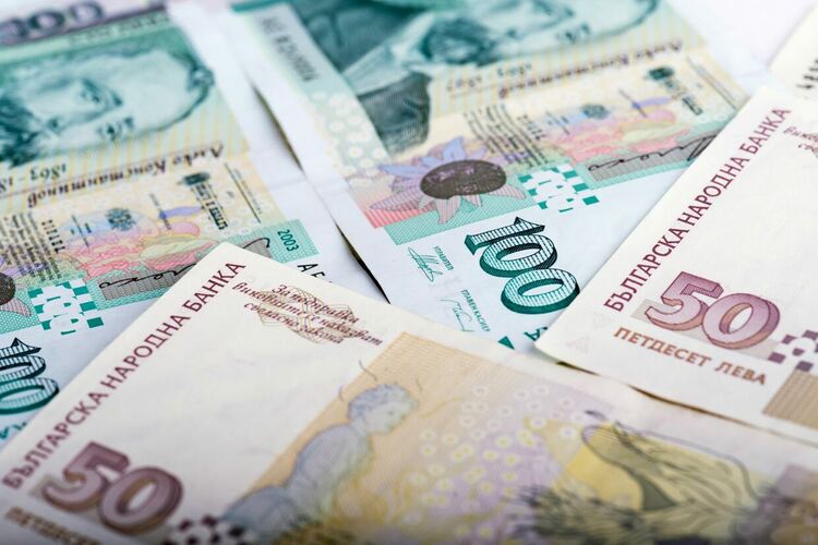  Нови банкови такси и предупреждение за прегряване на ипотечния и кредитния пазар