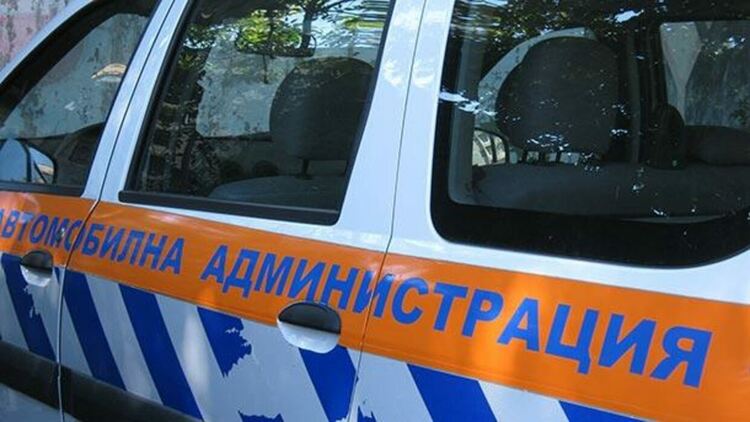 Служителите на ДАИ прекратяват стачката, увеличават заплатите им с 15%