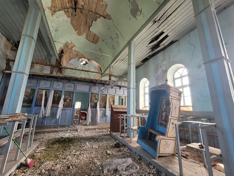 Стартират кампания за възстановяване на рушащата се църква в Корен