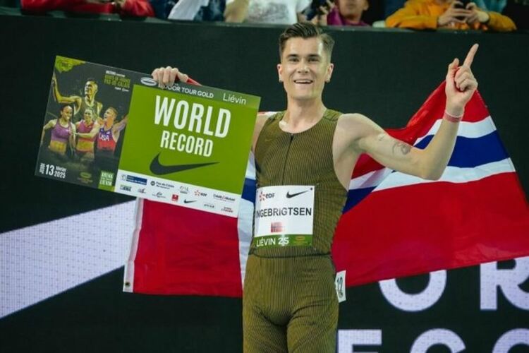 Невероятният Ингебритсен счупи 2 световни рекорда в едно бягане