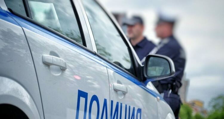 Отново домашно насилие! 27-годишен нападна майки си в Хвойна