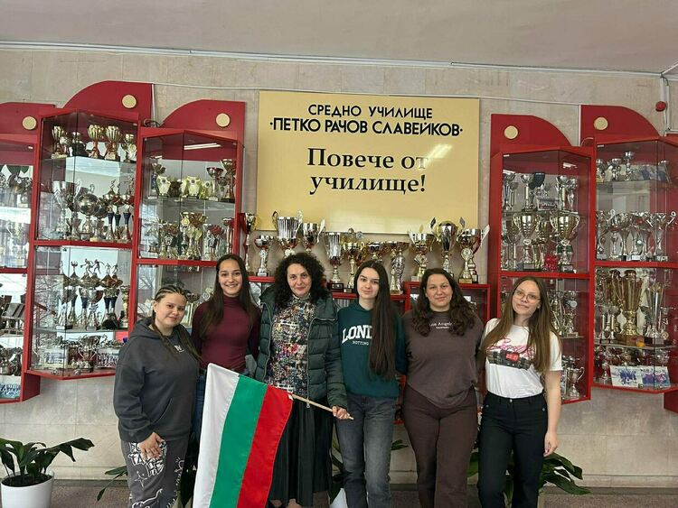 Славейковци на път за Чехия по проект на „Родопея – Балканика“