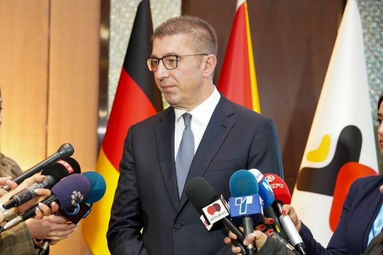 Рекорд: Скопие се скара с новото ни правителство, още преди Радев да се е заклел
