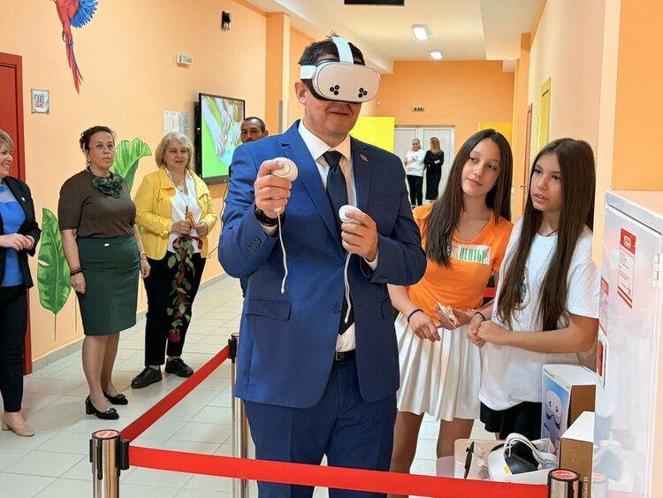 ОУ „Шандор Петьофи“ отвори врати към бъдещето с новия си STEM център