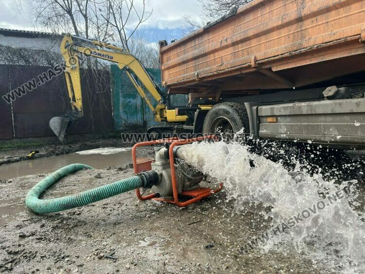Пет села са на резервно захранване с вода заради поредна авария в стара стоманена тръба 