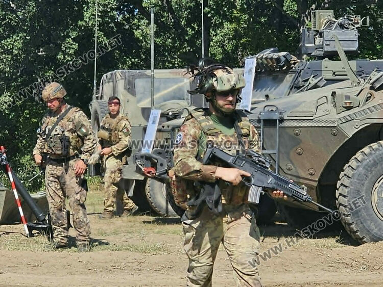 1500 бойци и 420 машини тренират ответен удар в учението „STRIKE BACK 26“