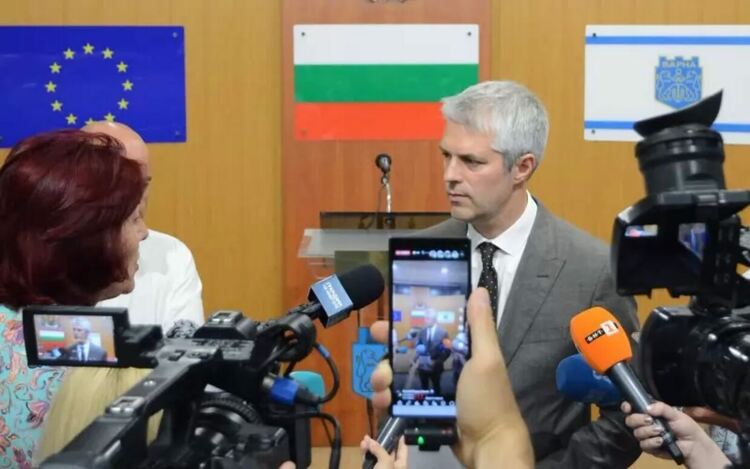 Принципът „Да не се мина“ забърка Благомир Коцев в нов скандал
