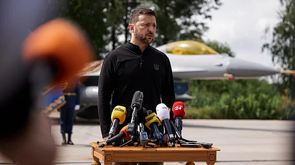 Какво означава предупреждението на Зеленски да „затвори небето“ над Русия?