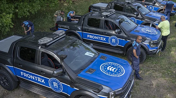 ЕС разширява правомощията на Frontex – депортации извън Европа и онлайн контрол