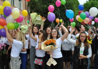 Последен звънец за випуск 2019 - ПМГ