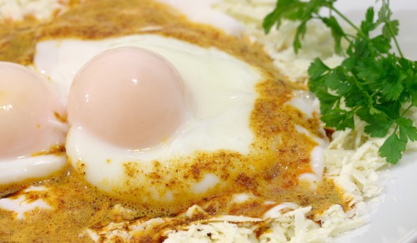 Пържени яйца с горчица